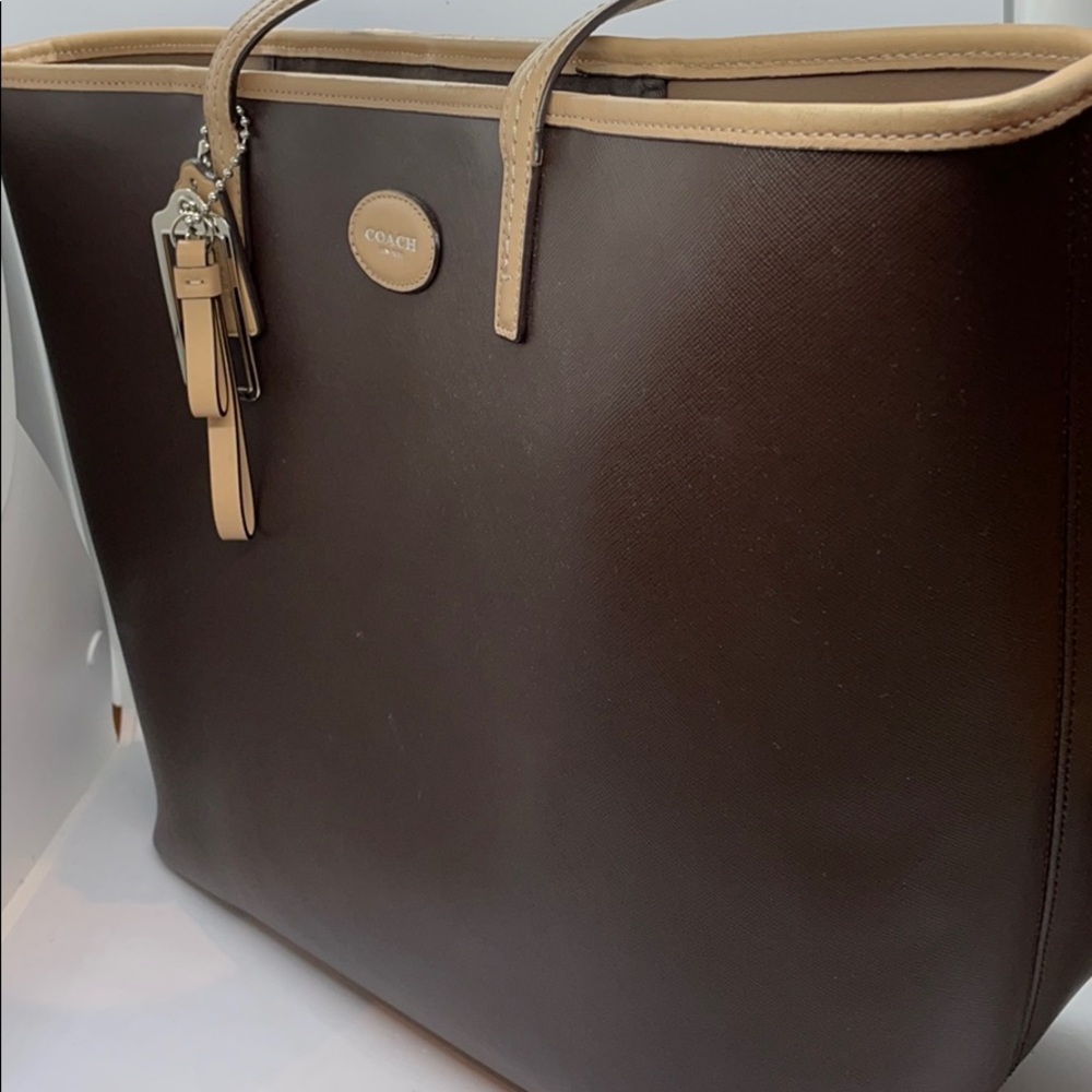 Purse - Picture 2 of 16